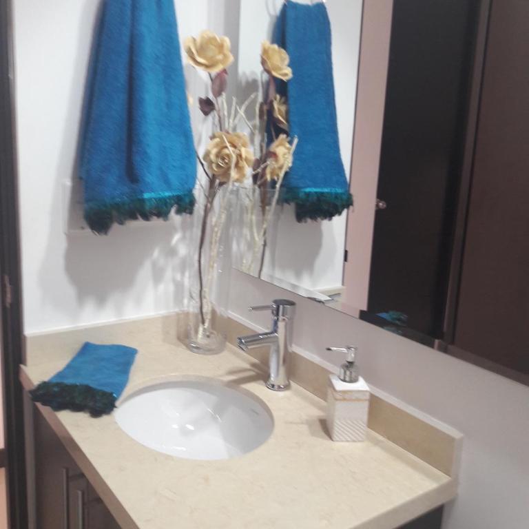 Apt Premium Norte de Cali Vista Piscina y Parking - Two-Bedroom Apartment - 5