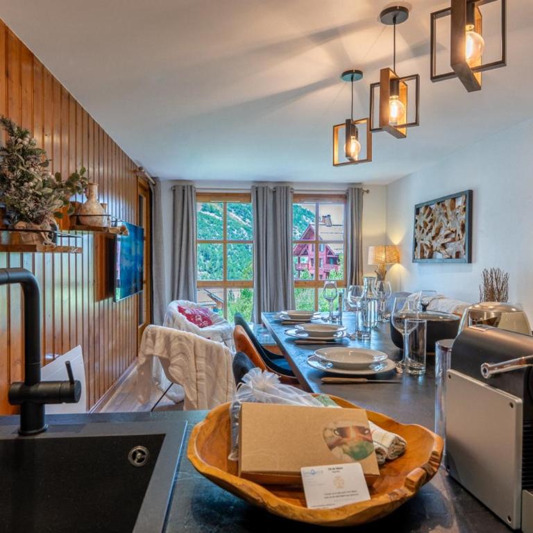 Beautifully Renovated 2 Bed Apartment - Arc 1950 - Refuge du Montagnard - Appartement - 2