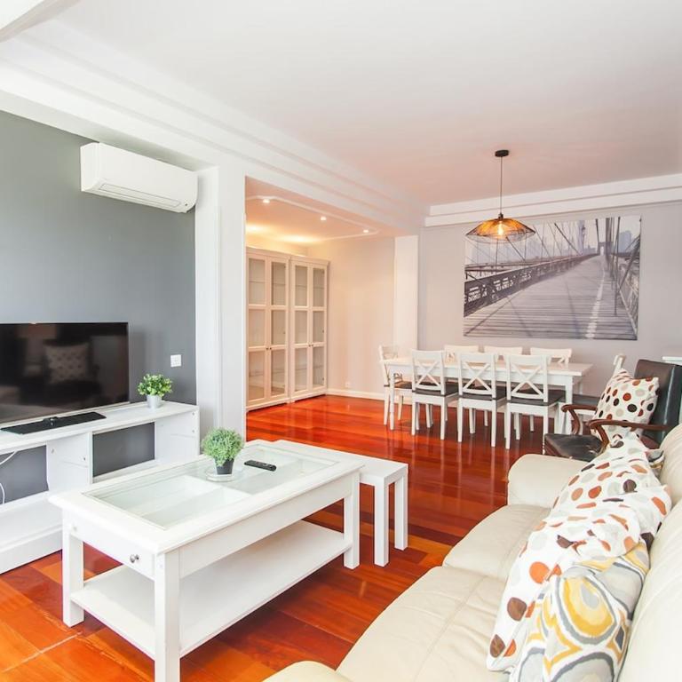 Casa Fernando Castellana Madrid large 4BD 4 Torres La Paz - Apartment mit 1 Schlafzimmer - 1