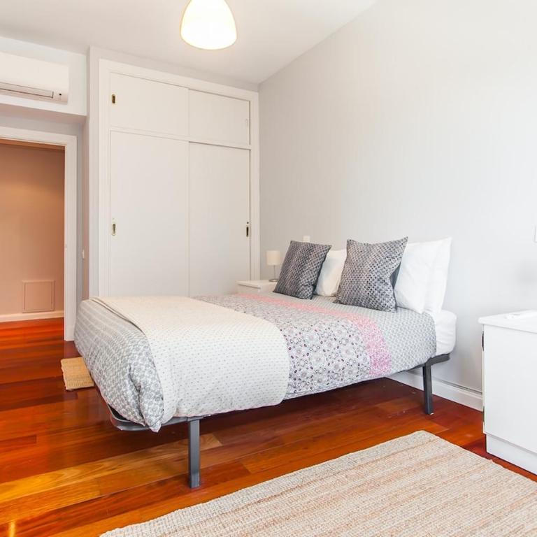 Casa Fernando Castellana Madrid large 4BD 4 Torres La Paz - Apartment mit 1 Schlafzimmer - 3