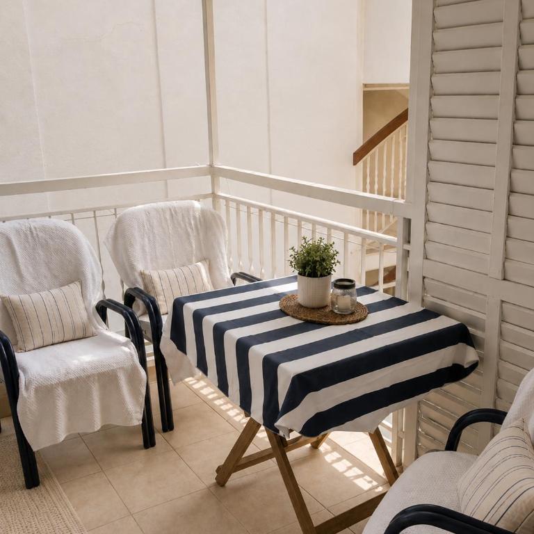 Casa Bonaca - Two-Bedroom Apartment - 10