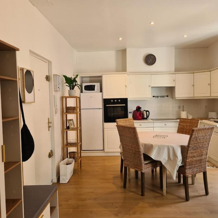 Appartement t2 lumineux climatisé en centre-ville - Appartement - 9