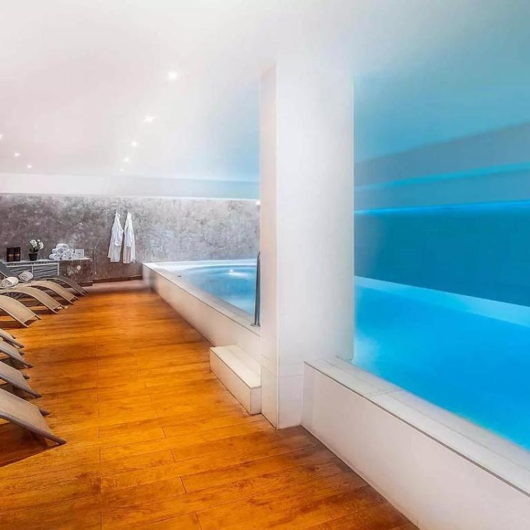 Hôtel Montaigne & Spa - Cannes Centre - Chambre Double ou Lits Jumeaux Classique avec Accès Gratuit au Spa - 10