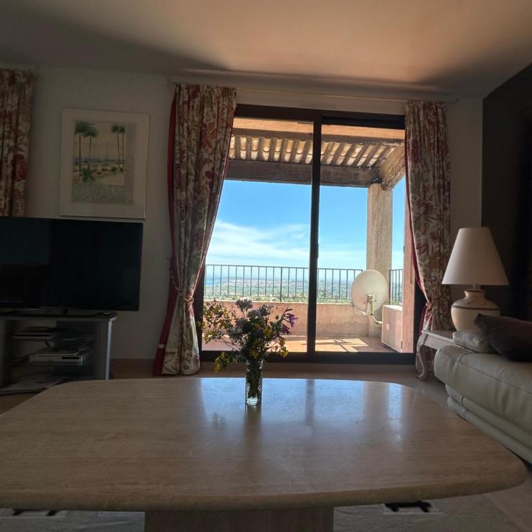 Apartment with sea view in Provence, private residence Les Hauts de Vaugrenier - Appartement 1 Chambre - 12