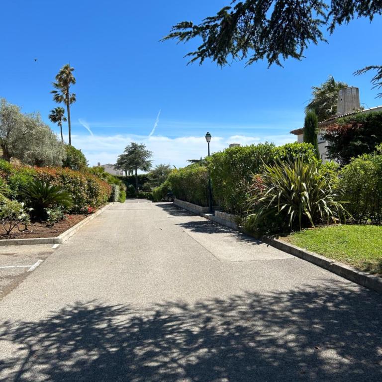 Apartment with sea view in Provence, private residence Les Hauts de Vaugrenier - Appartement 1 Chambre - 48