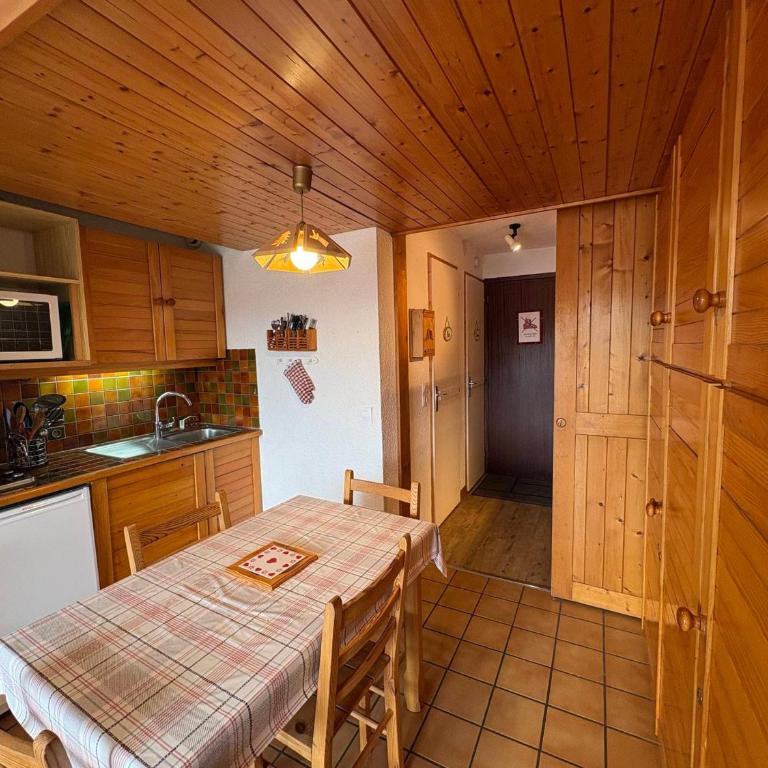Studio cabine ensoleillé pour 4 personnes, vue sur pistes - FR-1-293-166 - Studio - 9