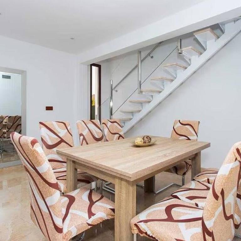 Superb Villa Sea View Private Pool - Villa - 25