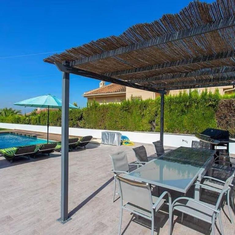 Superb Villa Sea View Private Pool - Villa - 32