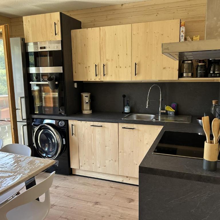 Appt Cosy Vue Montagne & Piscine - Le Darineli - Appartement 2 Chambres - 37