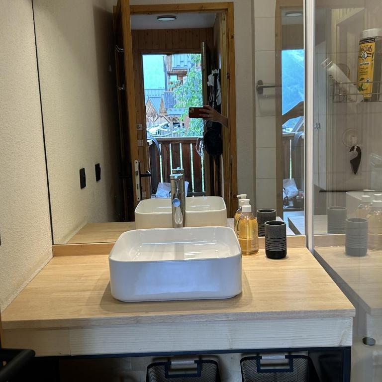 Appt Cosy Vue Montagne & Piscine - Le Darineli - Appartement 2 Chambres - 75