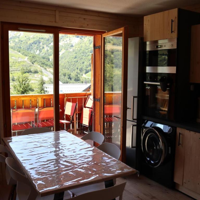 Appt Cosy Vue Montagne & Piscine - Le Darineli - Appartement 2 Chambres - 82