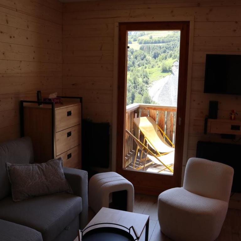 Appt Cosy Vue Montagne & Piscine - Le Darineli - Appartement 2 Chambres - 88