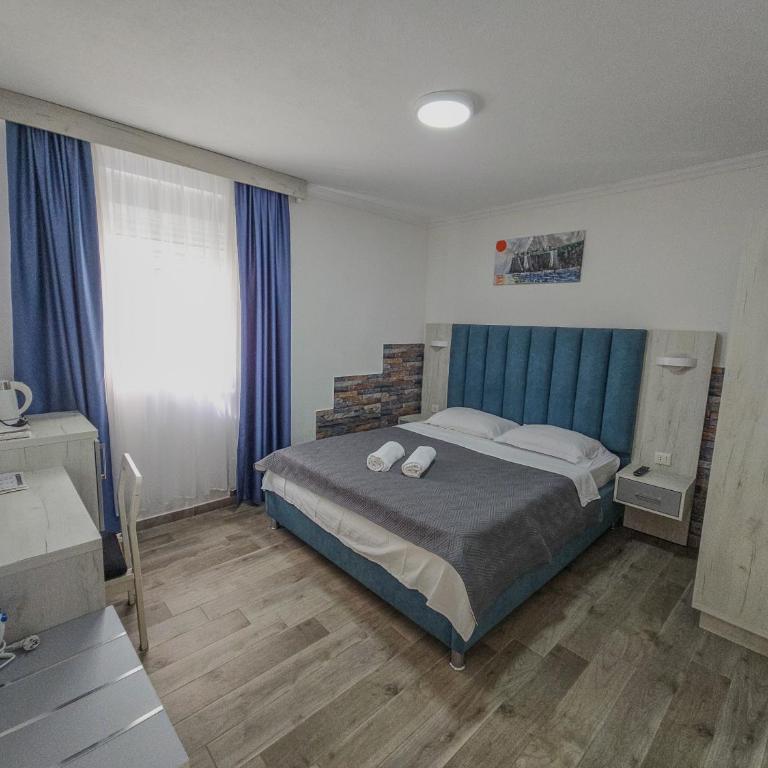 Sun Apartments - Deluks Dvokrevetna Soba sa Bračnim Krevetom - 7