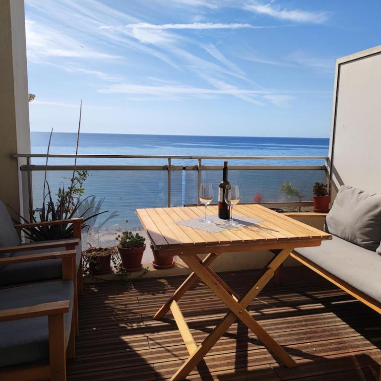 Seafront 2-bedroom duplex with lovely terrace - Apartment mit 2 Schlafzimmern - 28