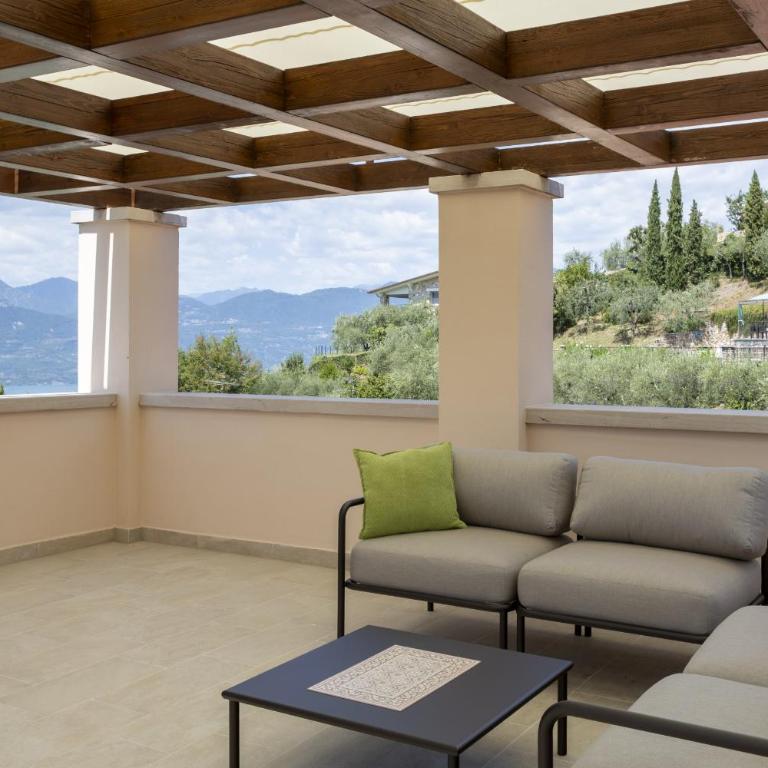 Towerhill Apartment with Roofterrace and shared Po - Two-Bedroom Apartment with Lake View - 38