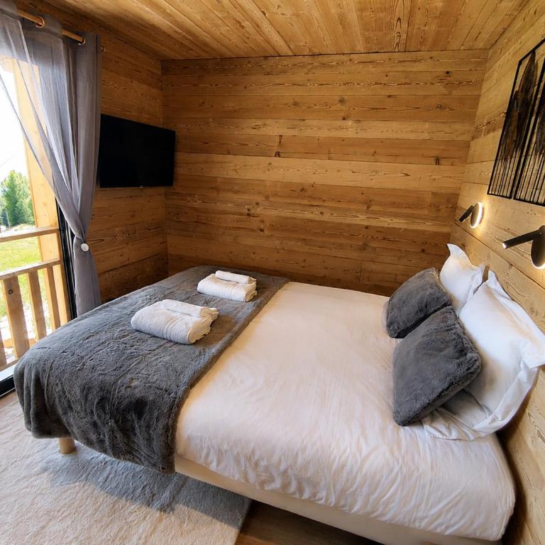 Les 2 Chalets Alpins & Bains Nordiques - Two-Bedroom Chalet - 10