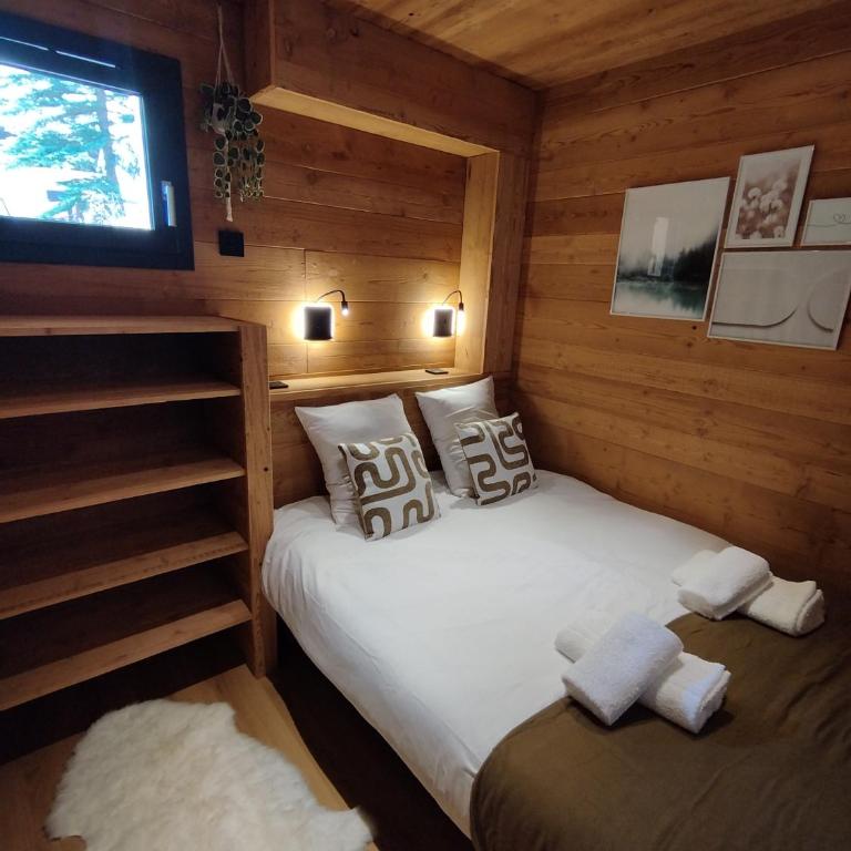 Les 2 Chalets Alpins & Bains Nordiques - Two-Bedroom Chalet - 11