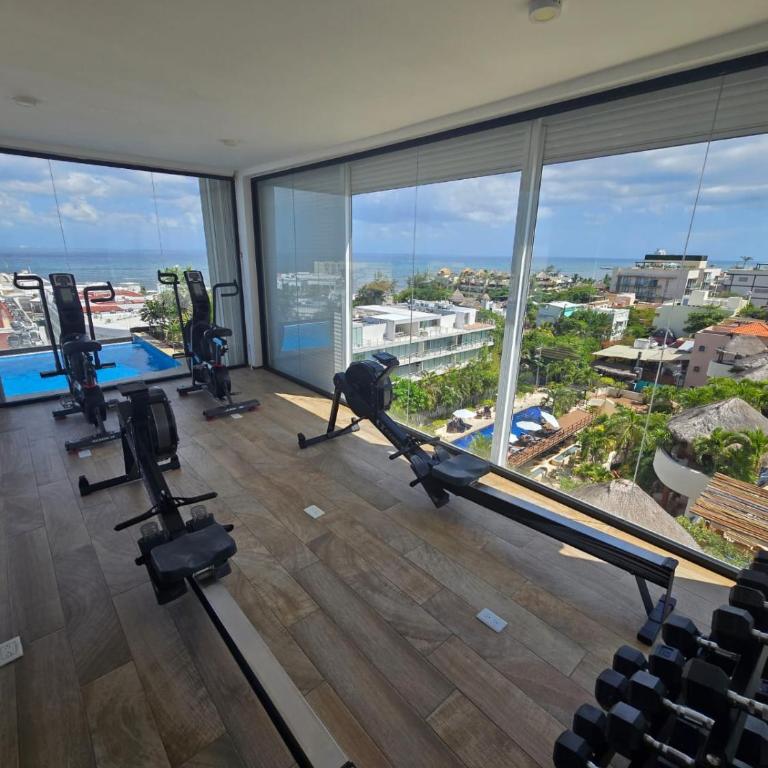 Apartment steps from the beach, rooftop pool, H101 - One-Bedroom Apartment - 6