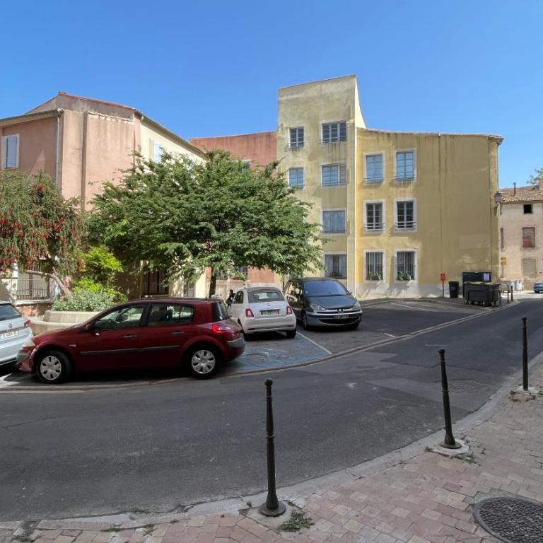 RétroMirabeau "Le Raspaïl" - 65m2 avec VUE - 2 CHAMBRES - 4 pers - COURS MIRABEAU HALLES GARE - EMPLACEMENT TOP - Chèques Vacances CONNECT - Appartement 2 Chambres - Vue sur Jardin - 40