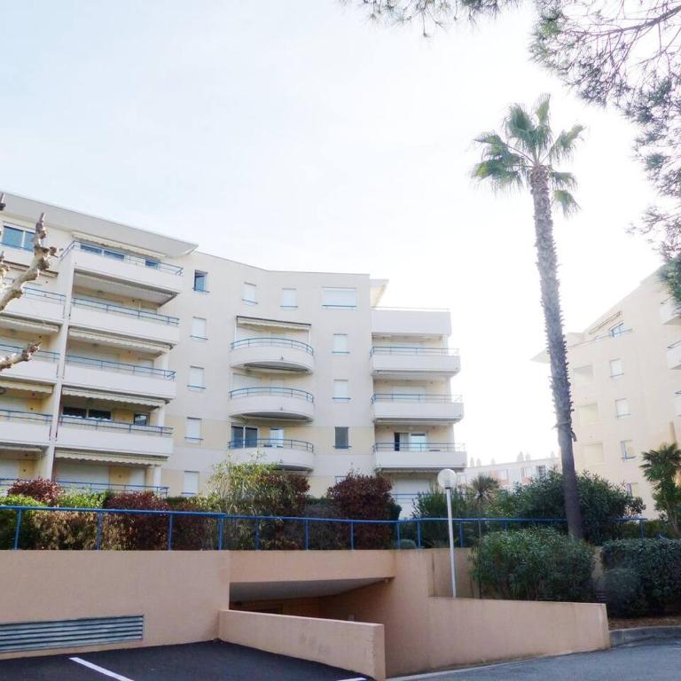 T2,garage,AC,swimming pool,750 m from the beach. - One-Bedroom Apartment with Terrace - 1
