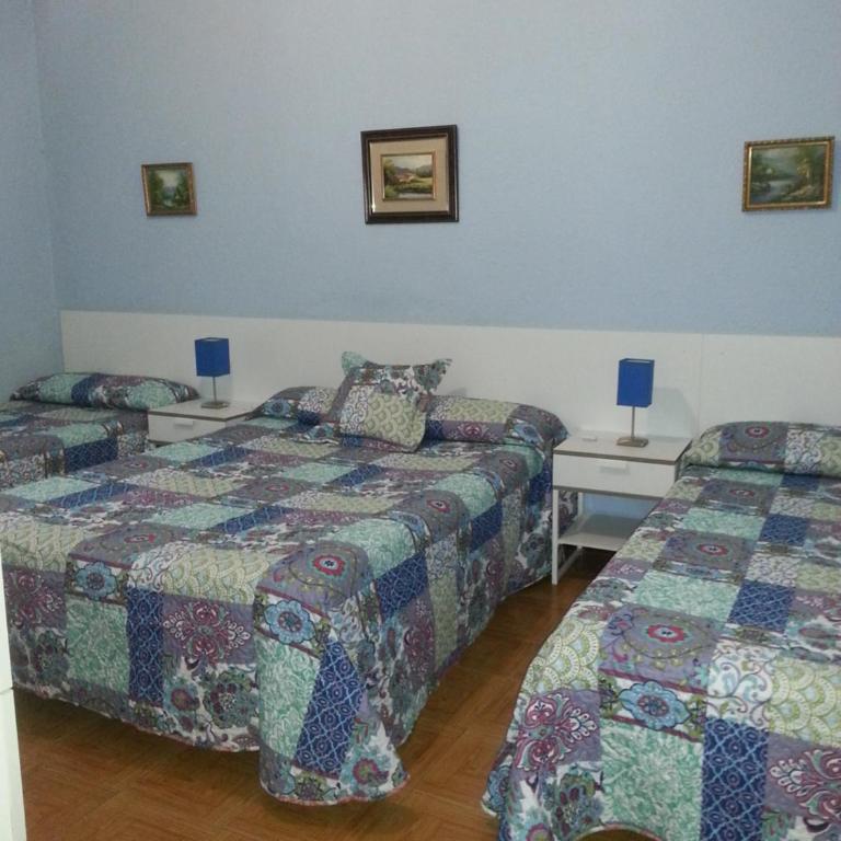 Hostal Loyola - Chambre Quadruple avec Salle de Bains Commune - 18