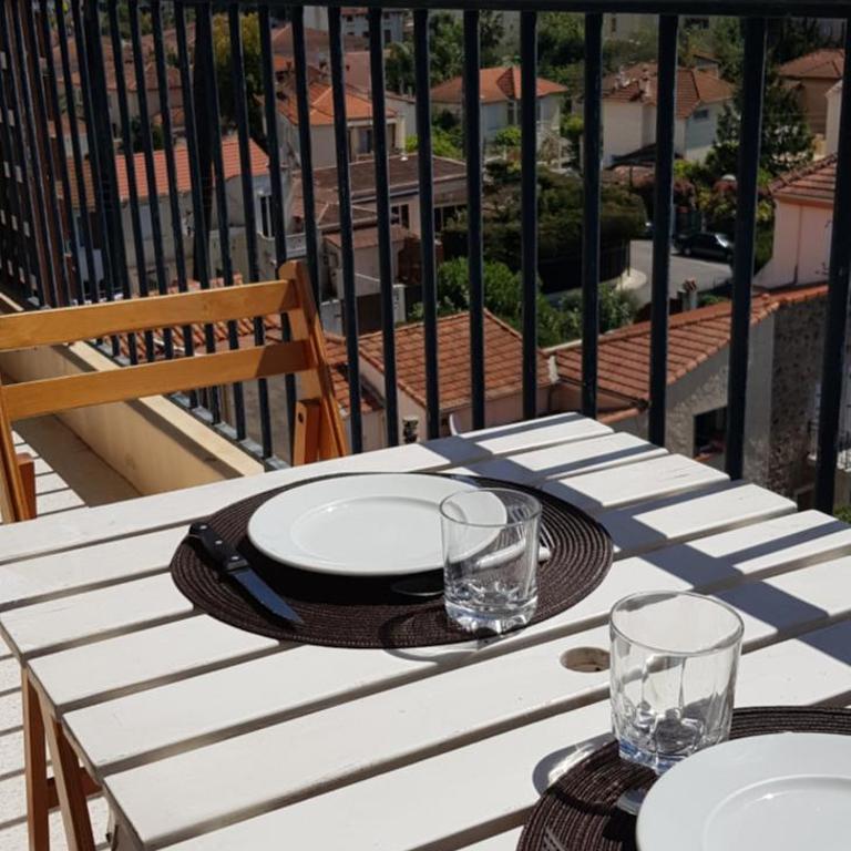 Golfe Juan charmant appartement garage proche mer - Appartement 2 Chambres - 2