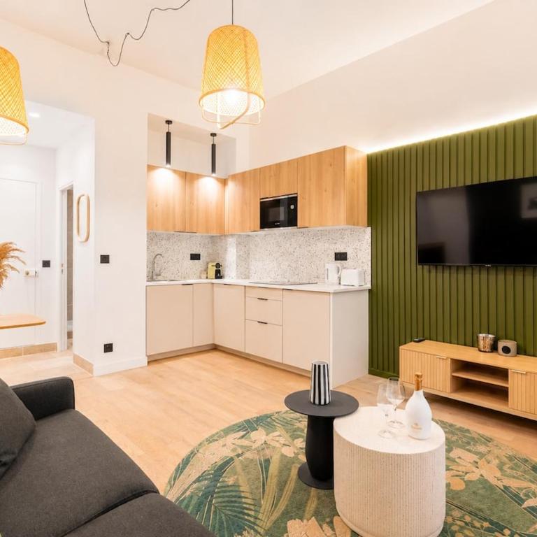 Bright & Chic Studio I Walk to Eiffel Tower I Central Location Close to Metro - Studio Deluxe - 2
