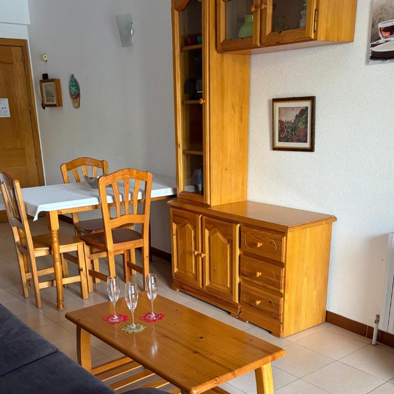 Apartaments Els Avets - Appartement avec Balcon - 3