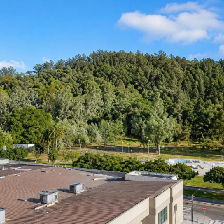Moderno y amplio Departamento 1D1B con fabulosa Vista al Parque Ecuador y a la ciudad - Apartamento de 1 dormitorio - 8
