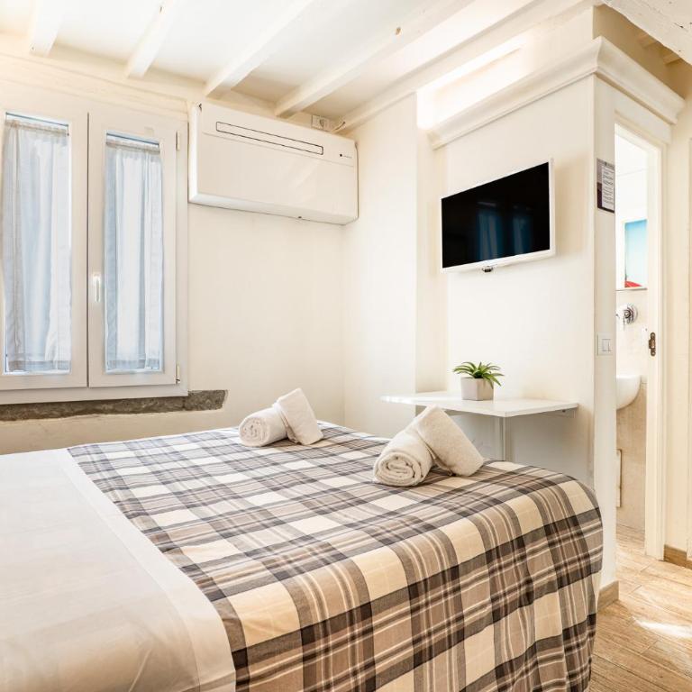Moderna Suite "Duomo", SMN a 2 passi, Wi-Fi e AC - Chambre Double Supérieure - 1