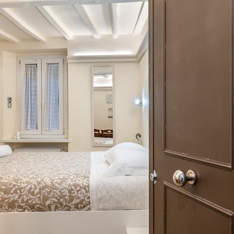 Moderna Suite "Duomo", SMN a 2 passi, Wi-Fi e AC - Chambre Double avec Salle de Bains Privative - 11