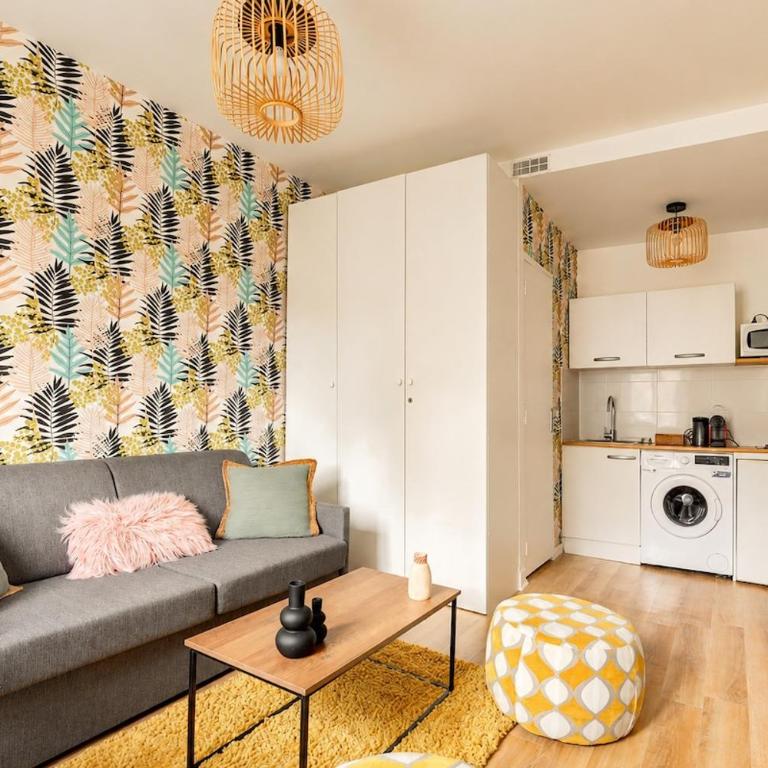 Bright Pigalle Studio with Boulevard Views - Studio Supérieur - 3