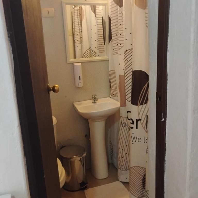 San pedro Hostal - Comfort Quadruple Room - 9