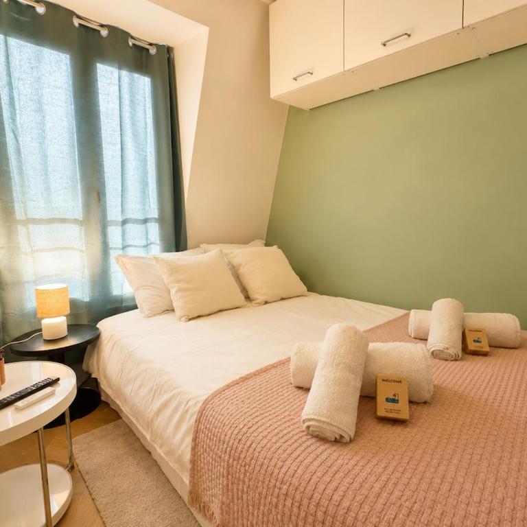 Bright Studio with Iconic Paris Rooftop Sunsets - Studio Supérieur - 16