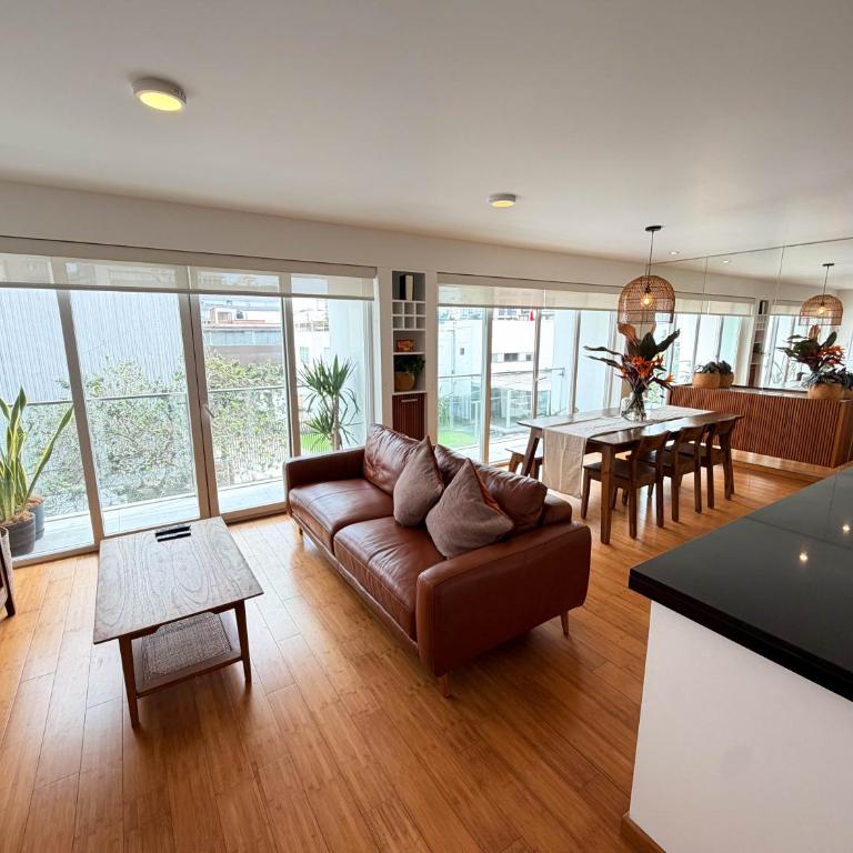 Elegancia Malecón Departamento Exclusivo a 2 Cuadras del Mar - Three-Bedroom Apartment - 26