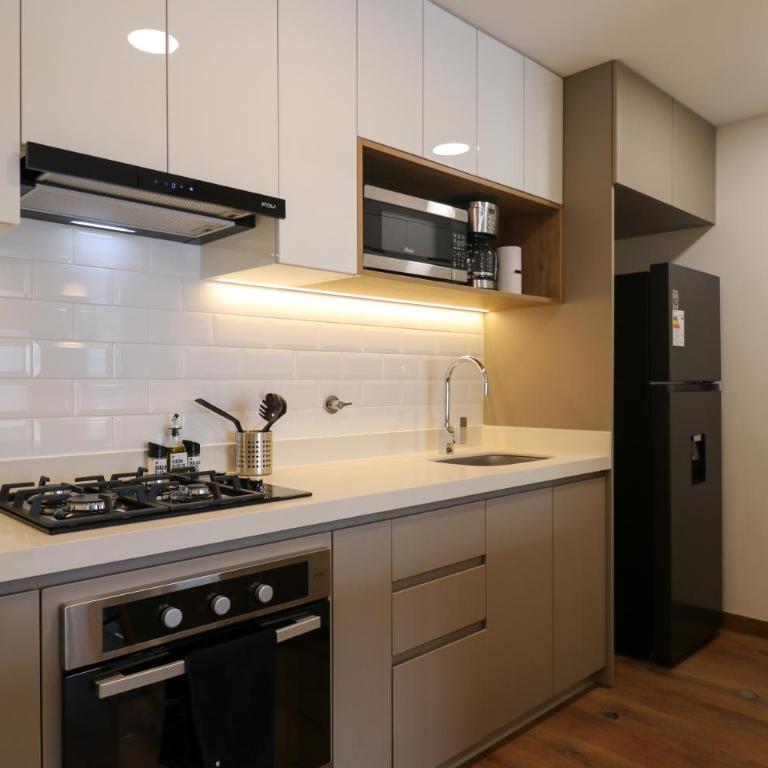 Schell Prime Living in the Heart of Miraflores by Wynwood House - Two-Bedroom Deluxe Apartment - 18