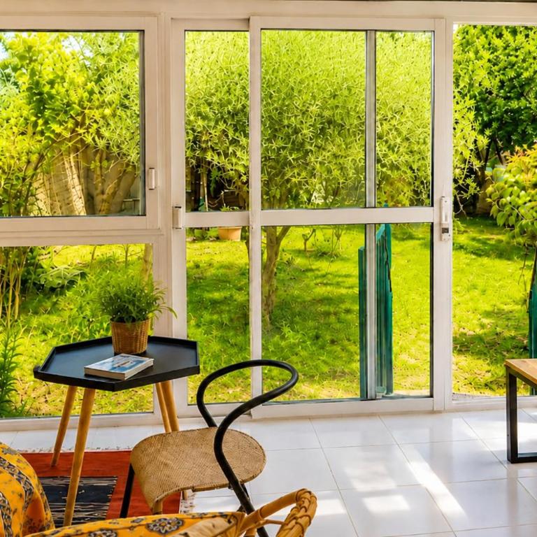 5 chambres Jardin privatif Tram à 8 min - Five-Bedroom House - 1