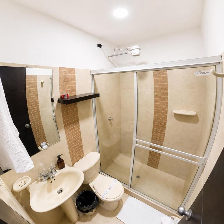 Hotel Cristal Plaza - Budget Double Room - 4