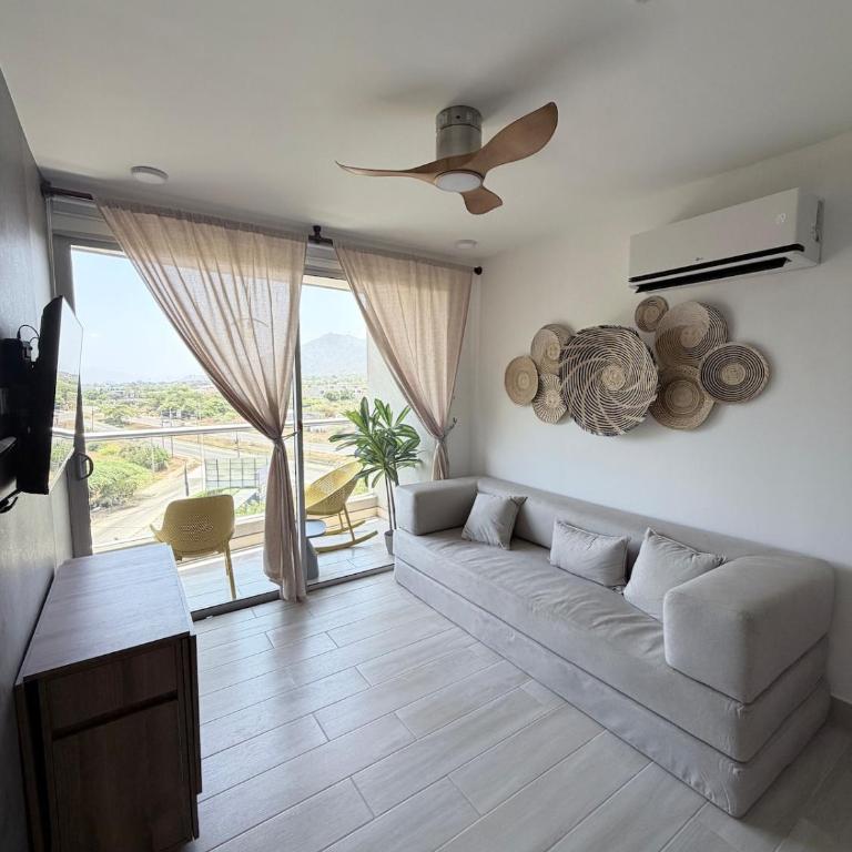 Boutique Suite with Resort Style Amenities - One-Bedroom Apartment - 1