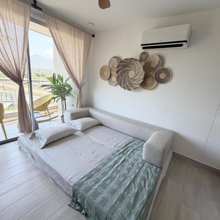 Boutique Suite with Resort Style Amenities - One-Bedroom Apartment - 34