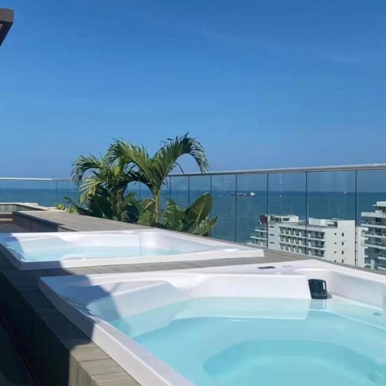 Boutique Suite with Resort Style Amenities - One-Bedroom Apartment - 35