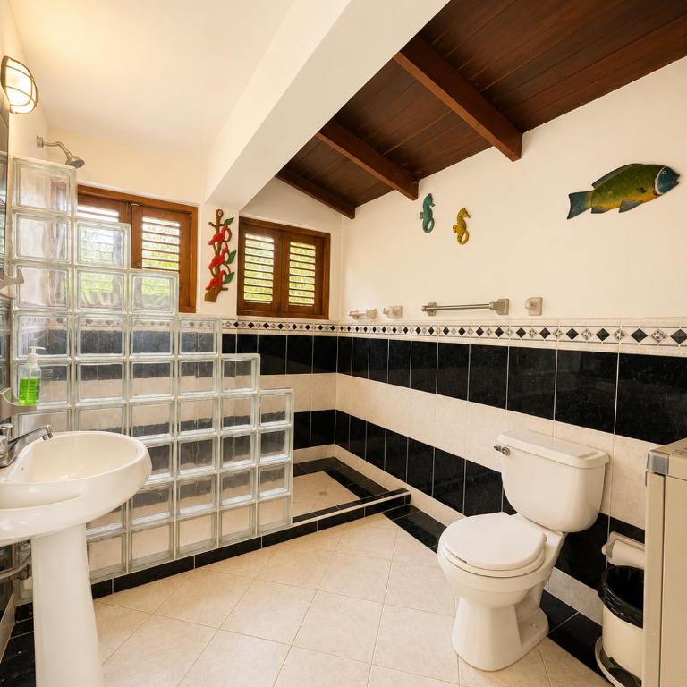 Isla Risa - Queen Room with Sea View - 5
