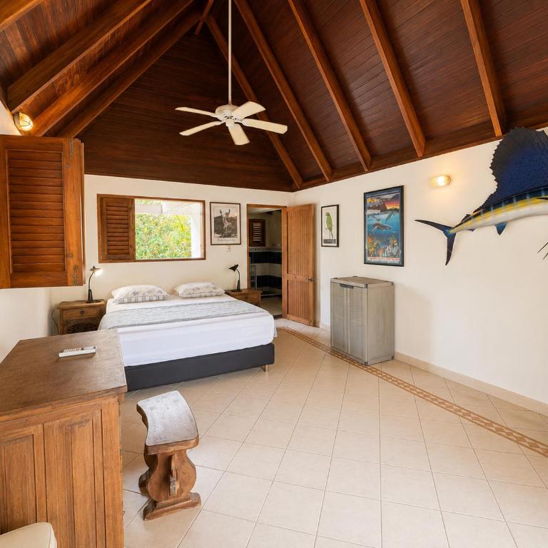Isla Risa - Queen Room with Sea View - 3