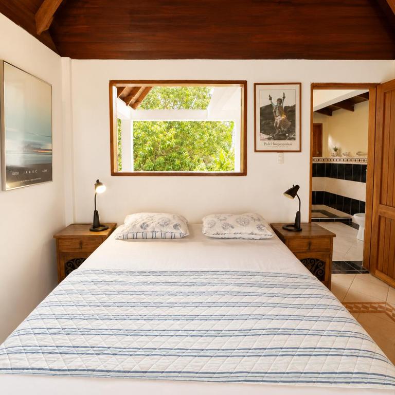 Isla Risa - Queen Room with Sea View - 2