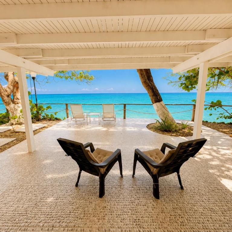 Isla Risa - King Room with Sea View - 4