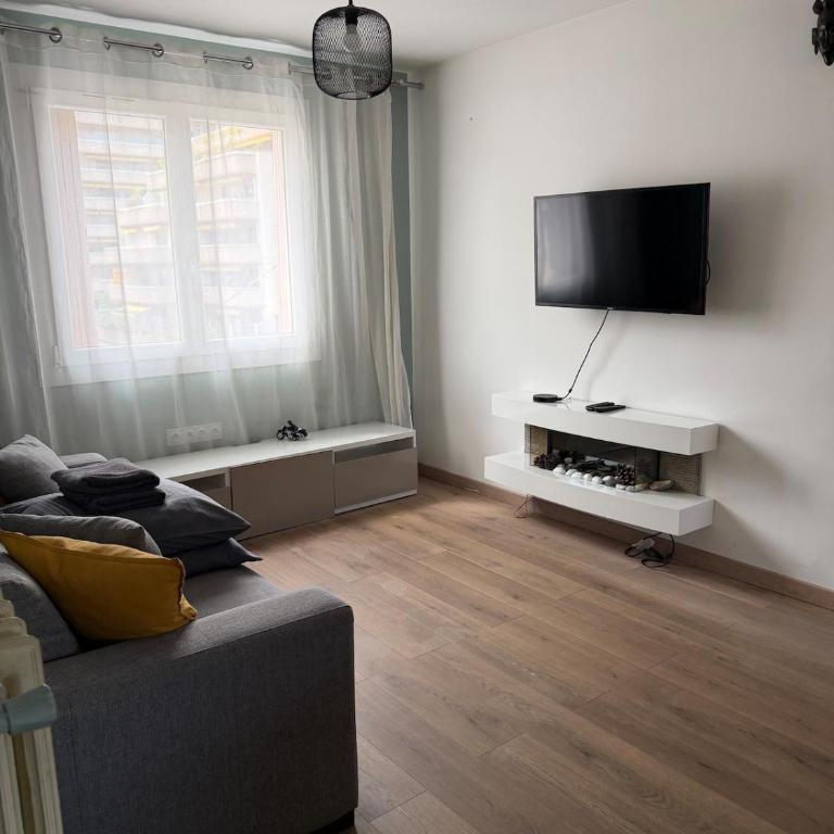 Beautiful 2-bedroom apartment with air conditioning - Tram - Balconies - Quiet - Appartement 2 Chambres - 15