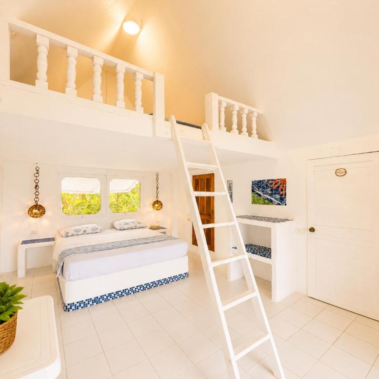 Isla Risa - Quadruple Room with Balcony - 3