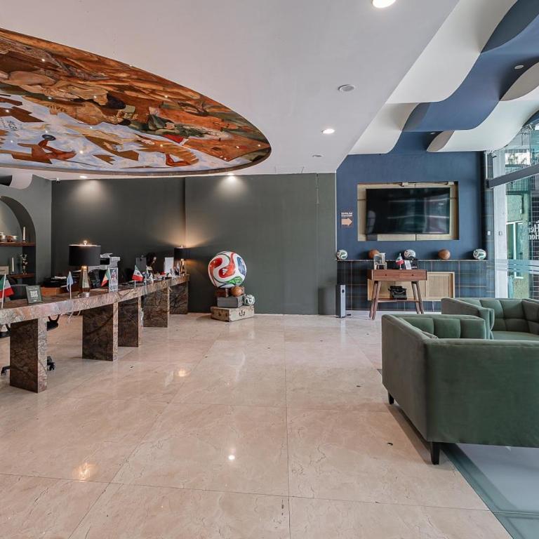 The Jungle Loft Tropical Comfort-Centric w/Kitchen - Loft - 41