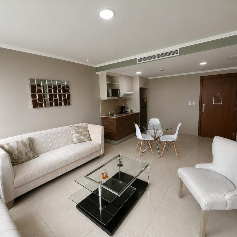 Suite Premium con Piscina en Puerto Santa Ana RF1-808 - Apartamento de 1 dormitorio con vistas a la ciudad - 1