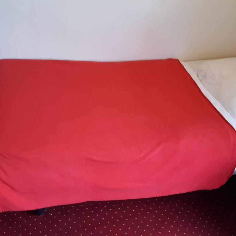 Hôtel Média - Chambre Quadruple avec Salle de Bains - 5